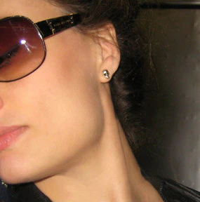 Skull Stud Earrings - Image 4